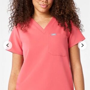 Figs Women's Coral V-Neck Short Sleeve Top